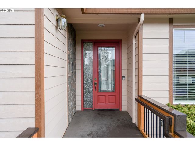 945 CARADON Ct, Salem, OR 97304