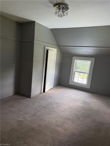 6937 NC Highway 66 S, King, NC 27021