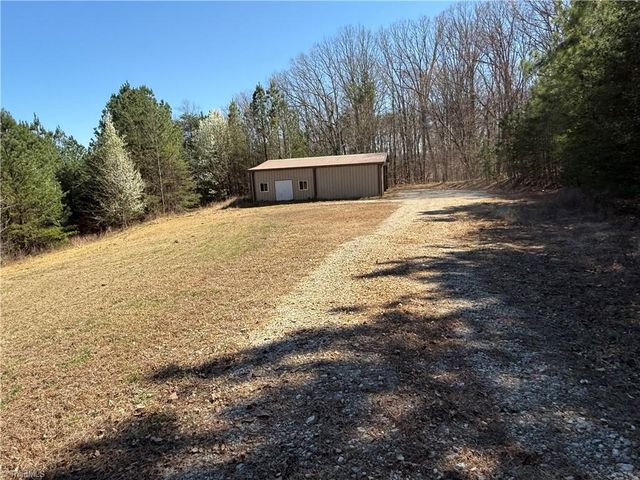 6937 NC Highway 66 S, King, NC 27021