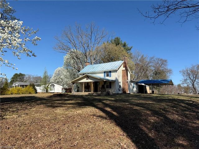 6937 NC Highway 66 S, King, NC 27021