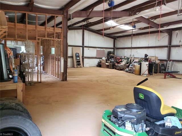 6937 NC Highway 66 S, King, NC 27021