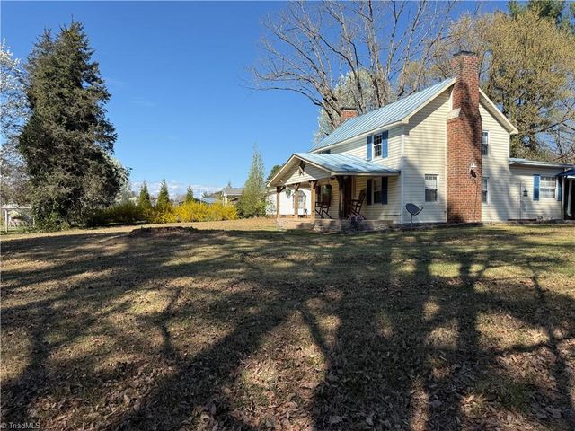 6937 NC Highway 66 S, King, NC 27021