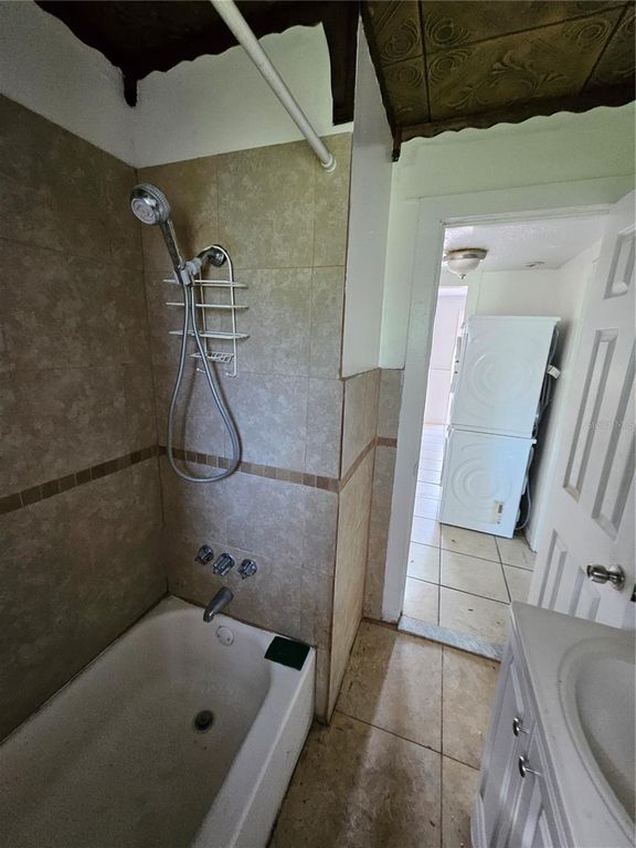 Image 19 of property listing at 7810 BOCA CIEGA DRIVE, St Pete Beach, FL 33706