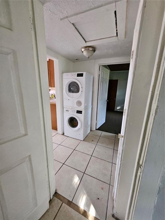 Image 10 of property listing at 7810 BOCA CIEGA DRIVE, St Pete Beach, FL 33706