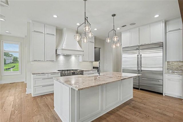 17213 Goddard Street, Overland Park, KS 66221