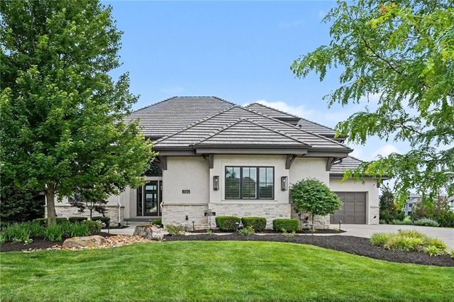 17213 Goddard Street, Overland Park, KS 66221