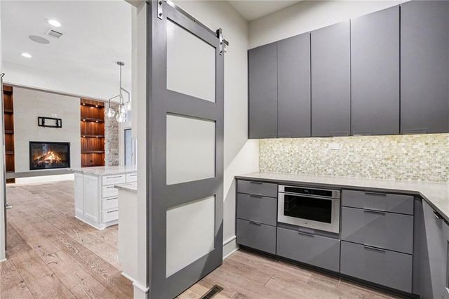 17213 Goddard Street, Overland Park, KS 66221