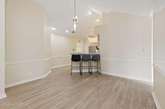 3520 Saint Andrews Village Cir, Louisville, KY 40241