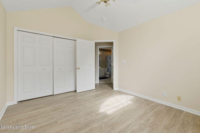3520 Saint Andrews Village Cir, Louisville, KY 40241