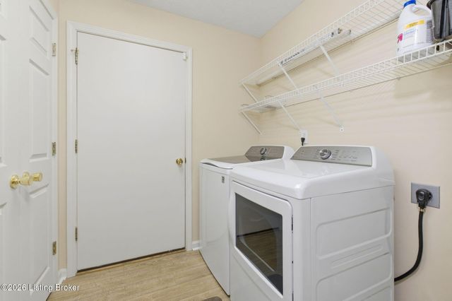 3520 Saint Andrews Village Cir, Louisville, KY 40241