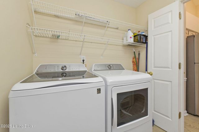 3520 Saint Andrews Village Cir, Louisville, KY 40241