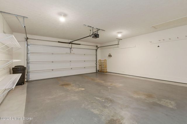 3520 Saint Andrews Village Cir, Louisville, KY 40241