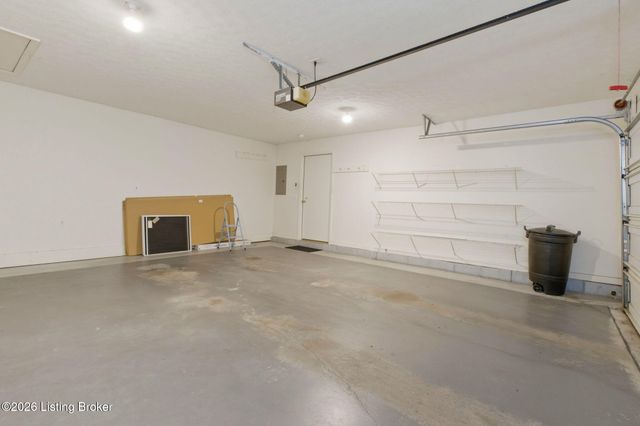 3520 Saint Andrews Village Cir, Louisville, KY 40241