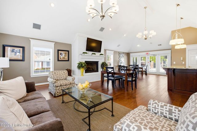 3520 Saint Andrews Village Cir, Louisville, KY 40241