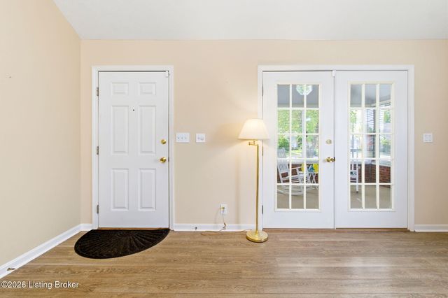 3520 Saint Andrews Village Cir, Louisville, KY 40241