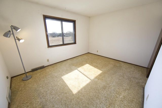 7222 S Delaine DRIVE, Oak Creek, WI 53154