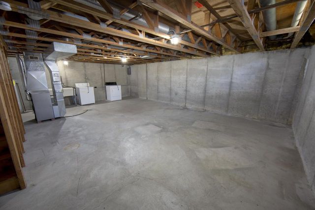 7222 S Delaine DRIVE, Oak Creek, WI 53154