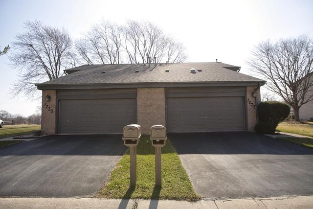 7222 S Delaine DRIVE, Oak Creek, WI 53154