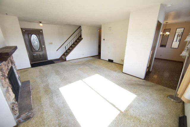 7222 S Delaine DRIVE, Oak Creek, WI 53154