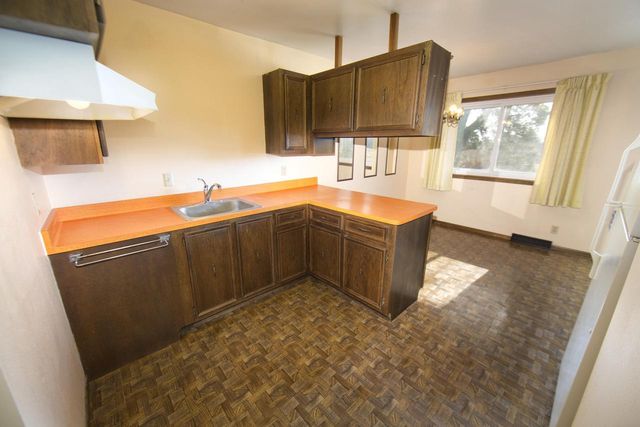 7222 S Delaine DRIVE, Oak Creek, WI 53154