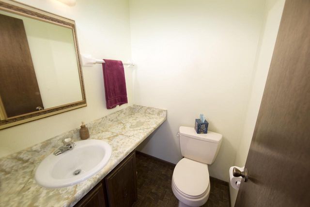 7222 S Delaine DRIVE, Oak Creek, WI 53154