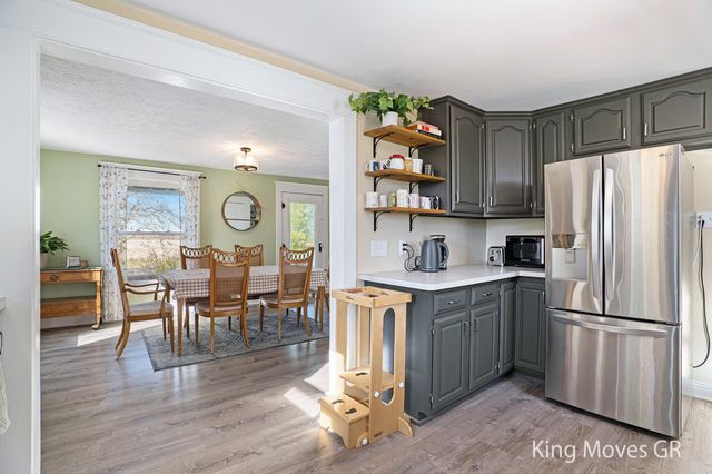 8600 S Keefer Highway, Portland Twp, MI 48875