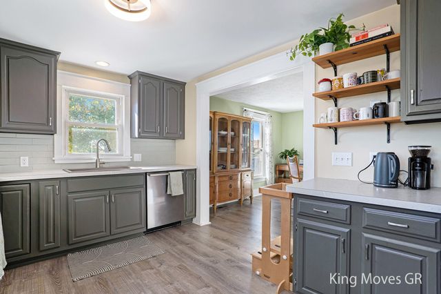 8600 S Keefer Highway, Portland Twp, MI 48875