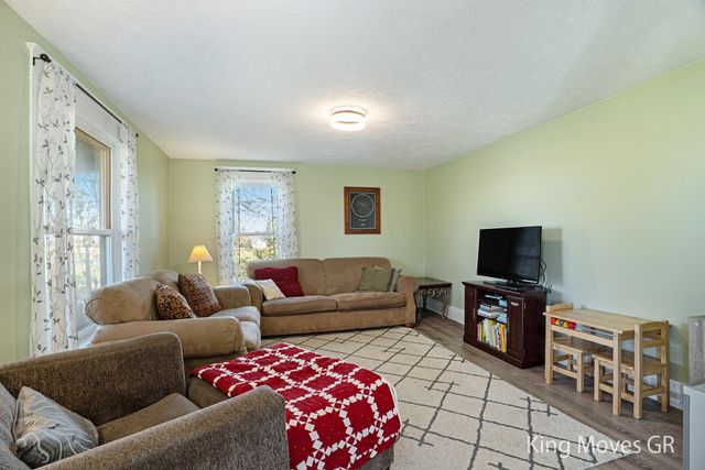 8600 S Keefer Highway, Portland Twp, MI 48875