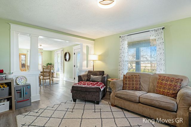 8600 S Keefer Highway, Portland Twp, MI 48875