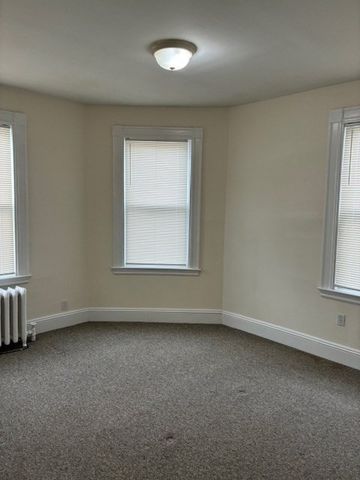 180 Lewis St 2, Lynn, MA 01902