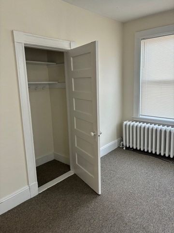 180 Lewis St 2, Lynn, MA 01902