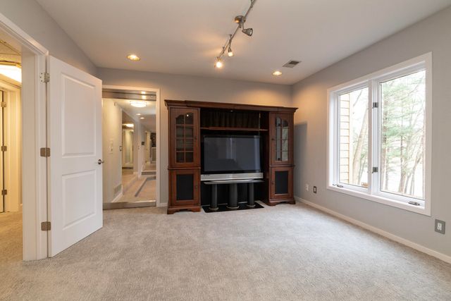 7129 Lakeridge Place, Texas Twp, MI 49009