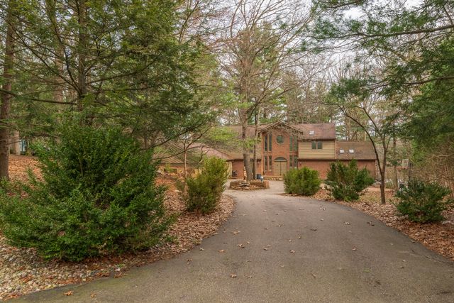 7129 Lakeridge Place, Texas Twp, MI 49009