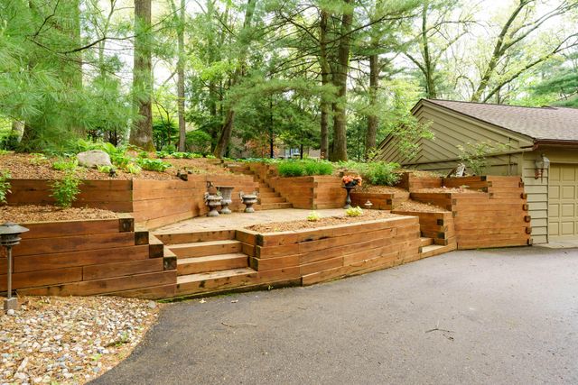 7129 Lakeridge Place, Texas Twp, MI 49009