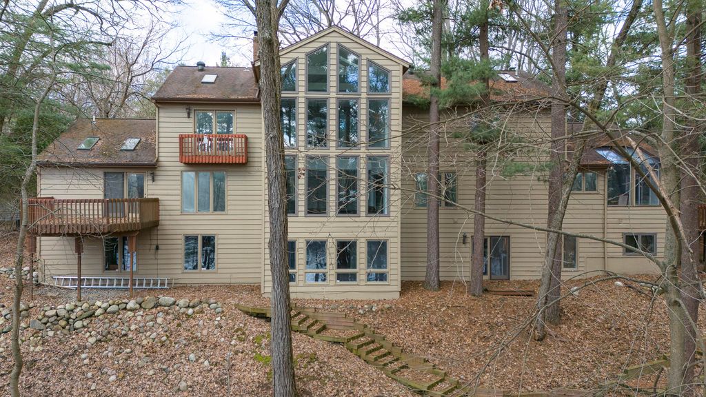 7129 Lakeridge Place, Texas Twp, MI 49009