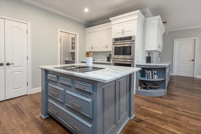 9330 GROVEWAY CV, Germantown, TN 38139