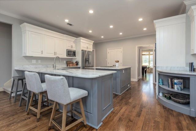9330 GROVEWAY CV, Germantown, TN 38139