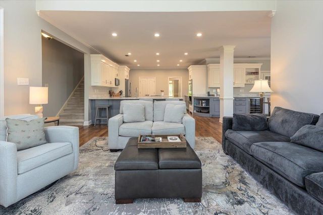 9330 GROVEWAY CV, Germantown, TN 38139