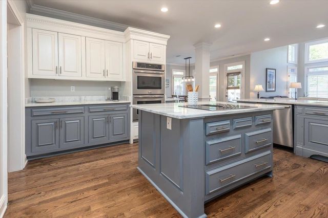 9330 GROVEWAY CV, Germantown, TN 38139