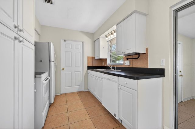 11234 68TH AVENUE N, Seminole, FL 33772