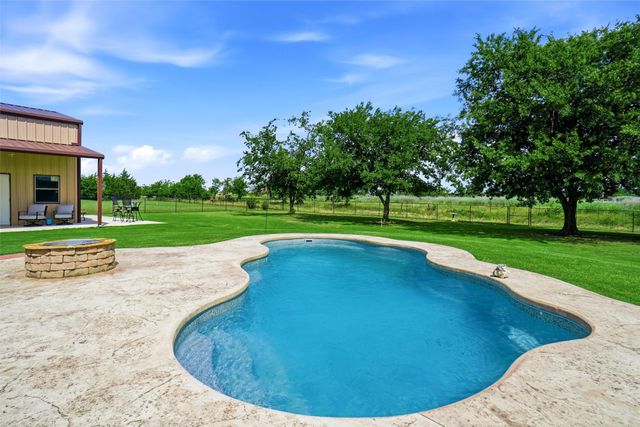 107 High Country Road, Decatur, TX 76234