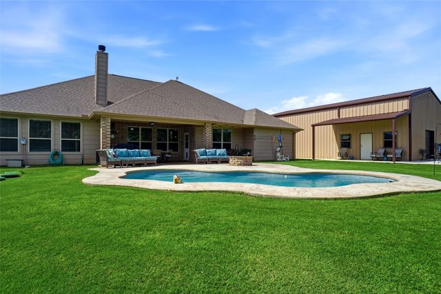 107 High Country Road, Decatur, TX 76234