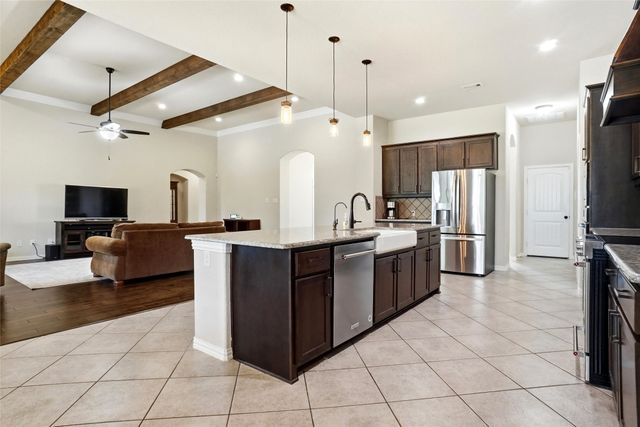 107 High Country Road, Decatur, TX 76234