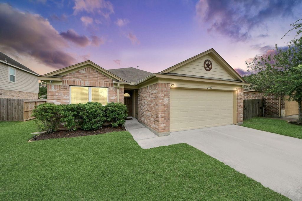 2106 Indian Clearing Trail, Rosenberg, TX 77471