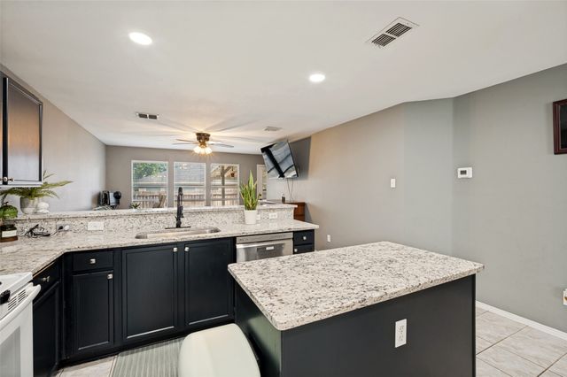2224 Southway, Denton, TX 76207