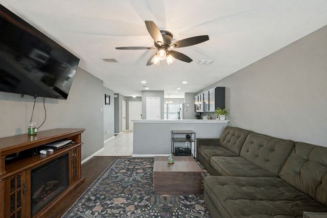 2224 Southway, Denton, TX 76207
