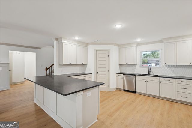 397 Pine Ridge Drive, Ellabell, GA 31308