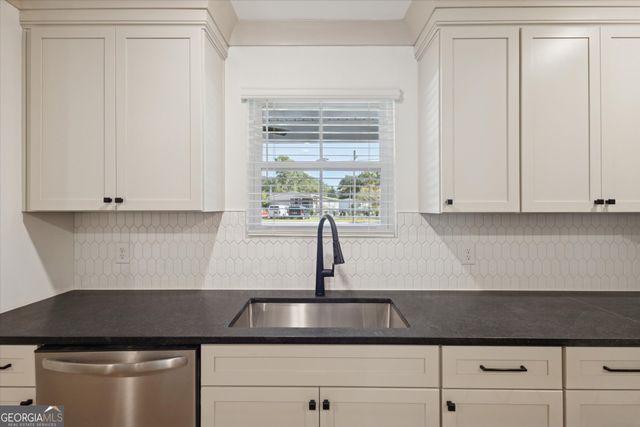 397 Pine Ridge Drive, Ellabell, GA 31308