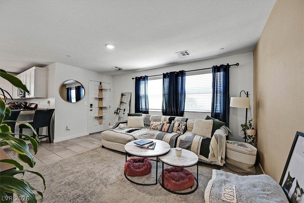6282 Foxes Dale Street, Las Vegas, NV 89166 — photo 4
