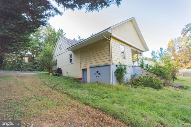 628 BROWNVILLE LN, Charles Town, WV 25414